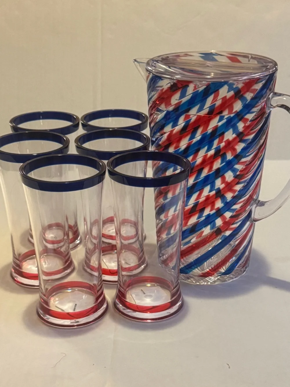 NWOT 7pc Americana Acrylic Swirl Pitcher/Lid & Tumbler Set - Red/Blue